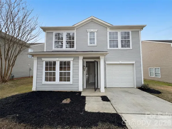 1911 Almond Hills Dr, Charlotte, NC 28262