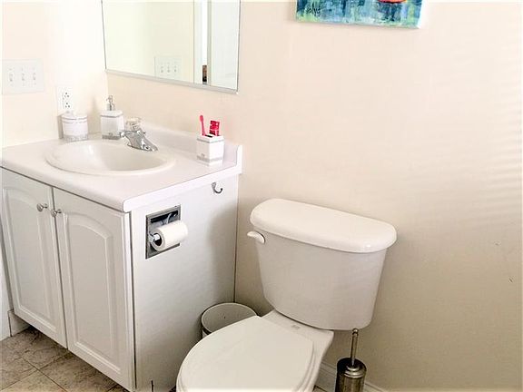 5th image of 68 Pearson Ave #1
