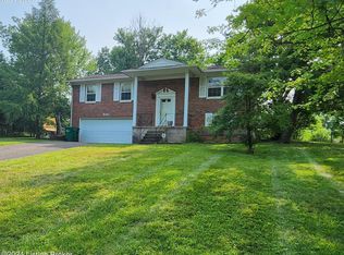 840 N Woodland Dr, Radcliff, KY 40160