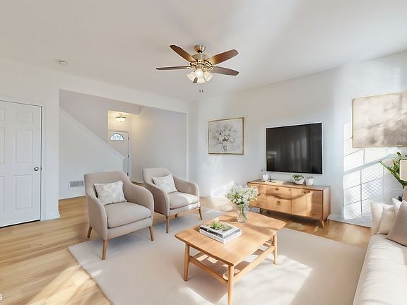 3rd image of 3 Melrose Ct #61