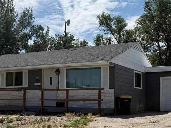 312 E State St, Rawlins, WY 82301