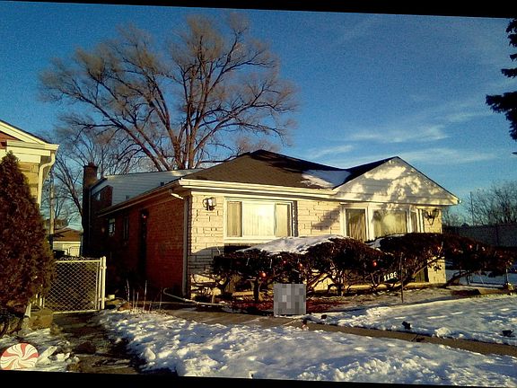 3rd image of 1129 S 32nd Ave
