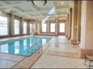 11 Lee Centre Dr #1805, Toronto, ON M1H 3J5
