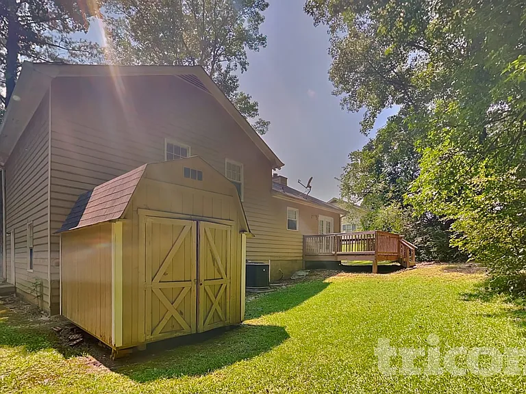 1202 Holly Hills Dr SW — Photo 16