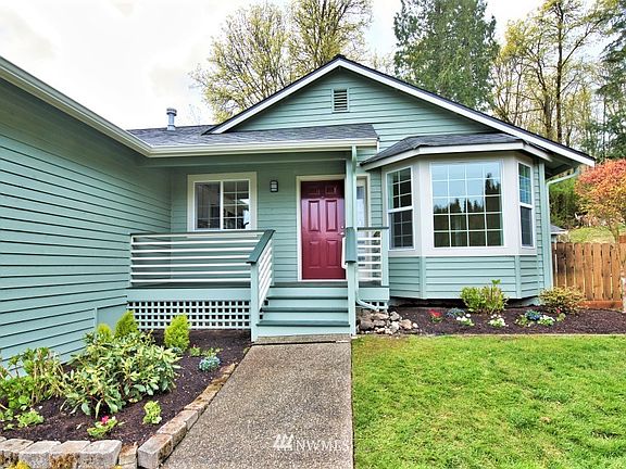 2nd image of 14443 Kestrel Pl NE