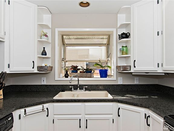 3rd image of 10235 NE 138th Pl #1