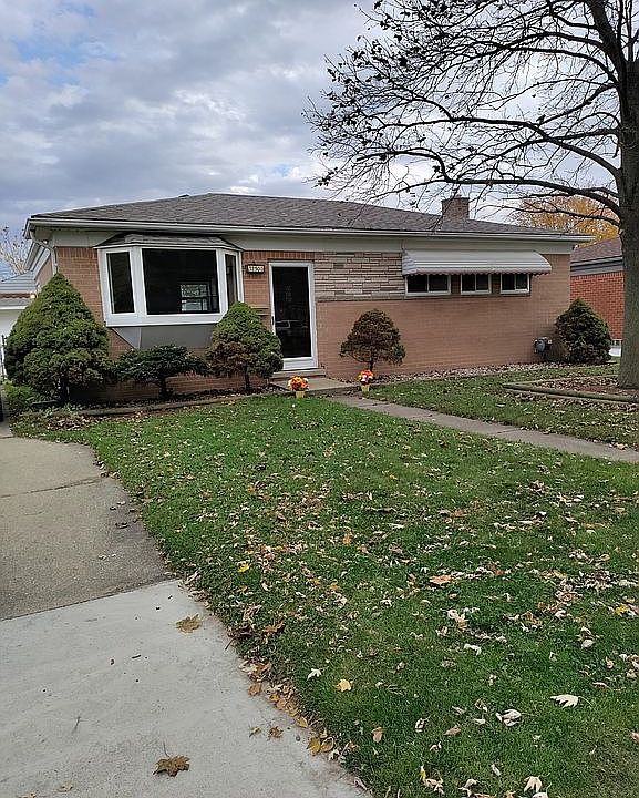 1st image of 32500 Warner Dr