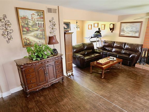 5th image of 10648 La Tehama Cir