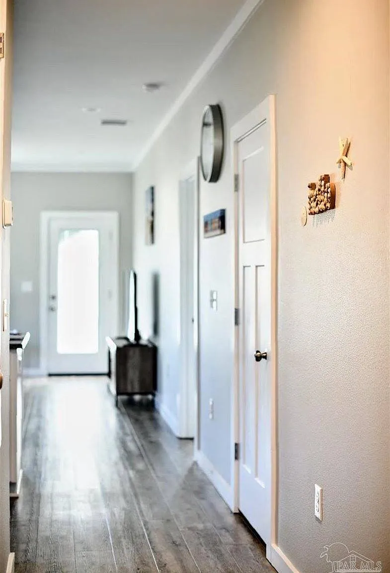 2 bed, 1190 sqft, $2,200 — Photo 4