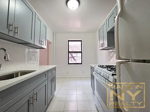 61-40 Saunders St #24A Photo 1