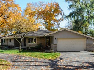 16645 W Woodview Dr, Brookfield, WI 53005