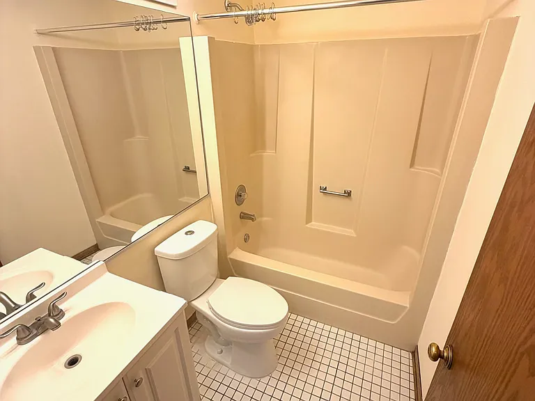 754 Saint Johns Rd #2B — Photo 2