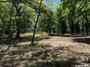 Bell Cir, Pt Jefferson, NY 11777