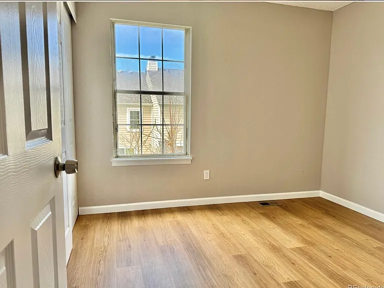 10794 Foxwood Ct — Photo 12