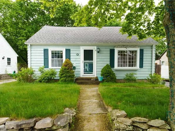 56 Barber Ave, Warwick, RI 02886