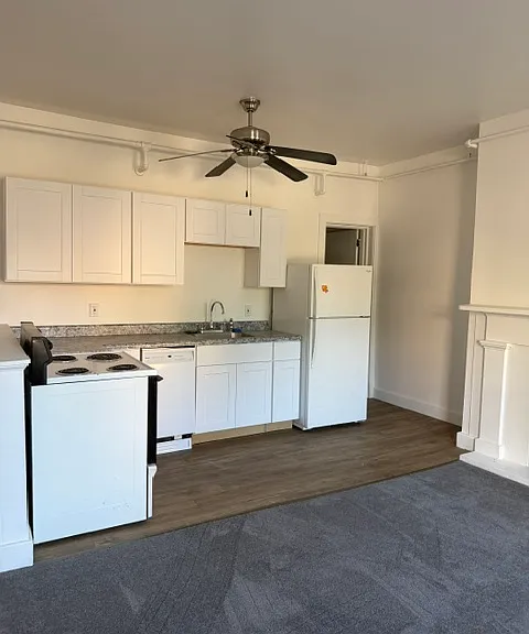144 Washington Ave #203 — Photo 2