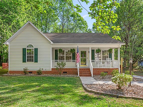 4th image of 1106 Long Leaf Dr