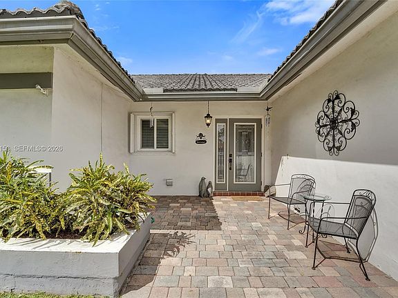 4th image of 1741 W Oak Knoll Cir