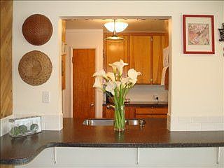 4th image of 2020 Grandview Dr W