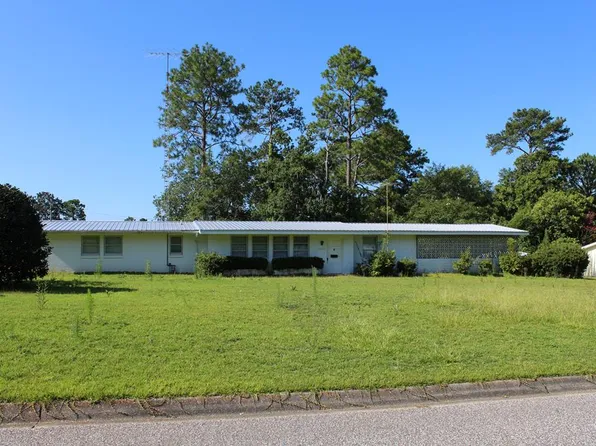 2202 Walter St, Dothan, AL 36301