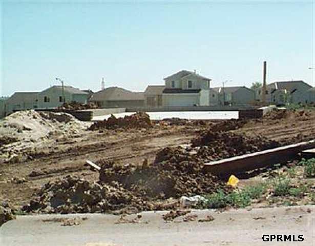 1st image of 216 Hilton He4d Dr