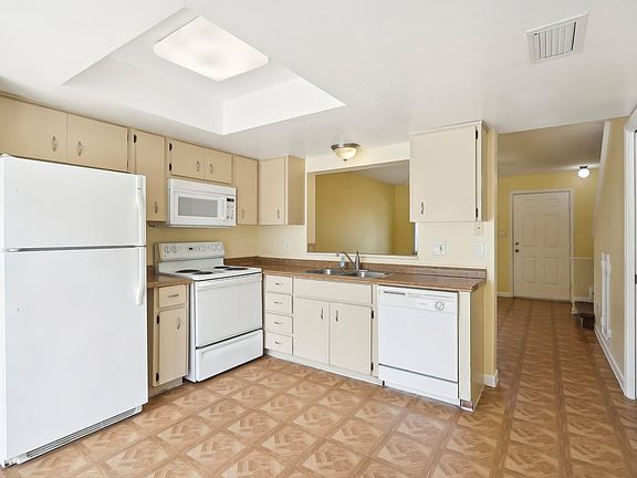 4th image of 12006 Pepperdine Pl