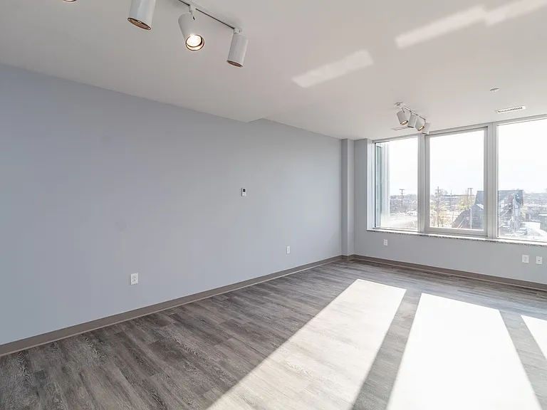 3101 Euclid Ave — Photo 40