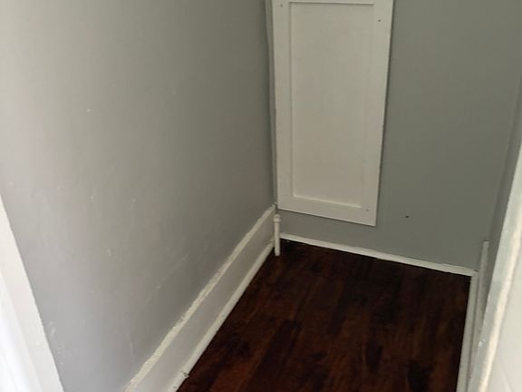 4th image of 825 1/2 Caldwell St