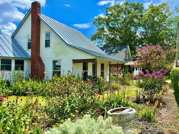 814 N C St, Bridgeton, NC 28519