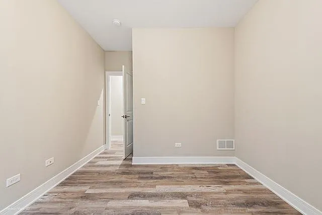 3 bed, 1500 sqft, $2,300 — Photo 2