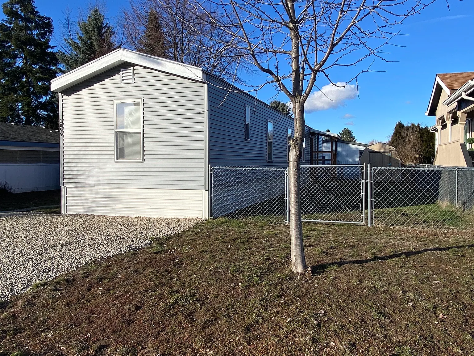Oak Crest — Photo 2