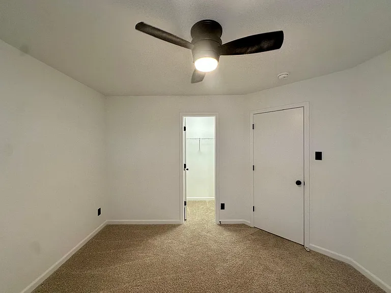 340 Zander Woods Ct — Photo 13