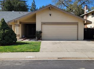 10068 Emerald Grove Dr, Elk Grove, CA 95624