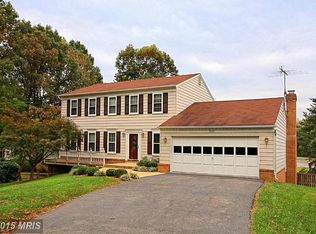 7021 Petunia St, Springfield, VA 22152