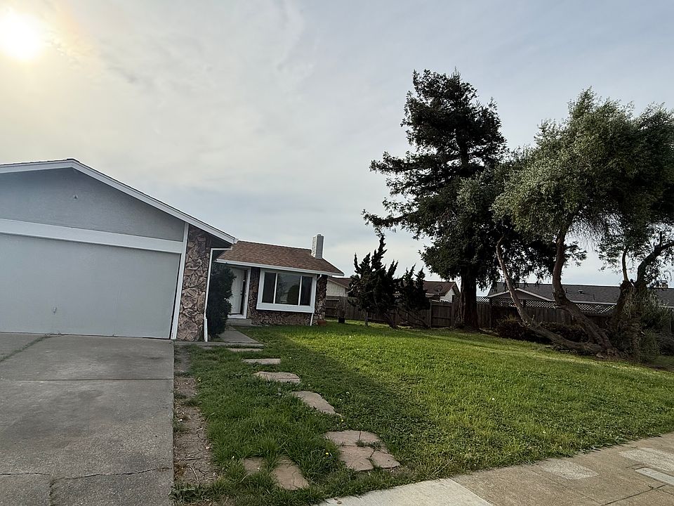 1st image of 160 Sandpiper Dr