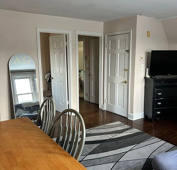 2857 Fairfield Ave #3 — Photo 7
