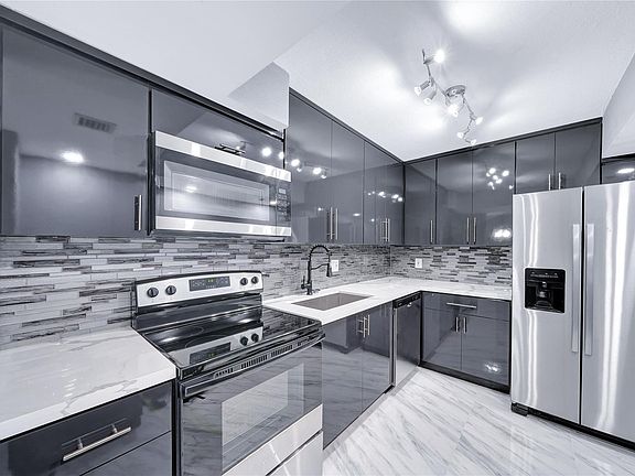 4th image of 1100 Saint Charles Place #708