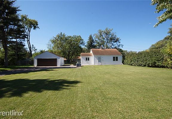 Front of house-Large front yard