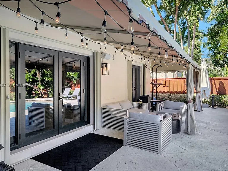 7711 Miami View Dr — Photo 29