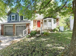 12413 S Blackfoot Dr, Olathe, KS 66062