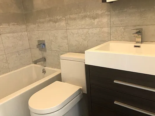 Rented by Premier Metro Realty Corp | media 44