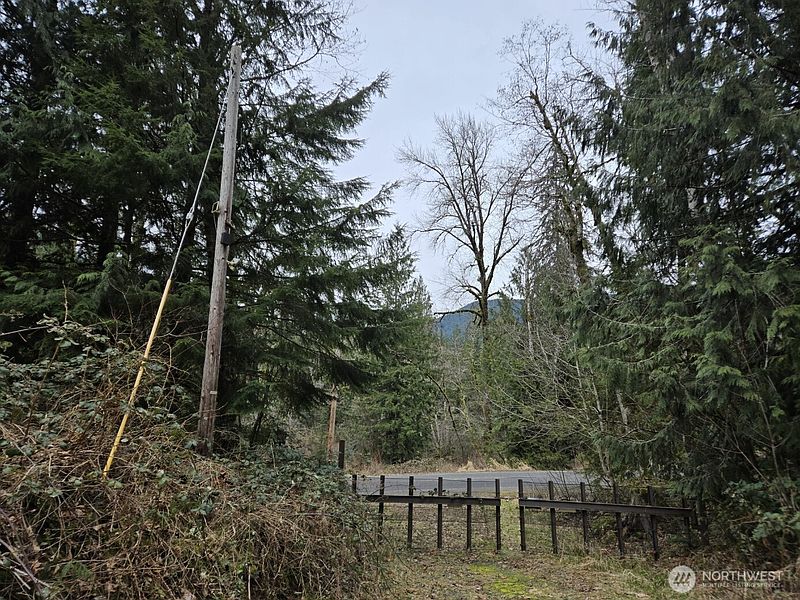 2nd image of 5664 State Route 508