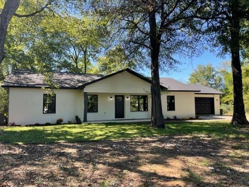1st image of 404 Clovis St