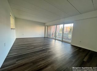 53 Hill Rd APT 207, Belmont, MA 02478