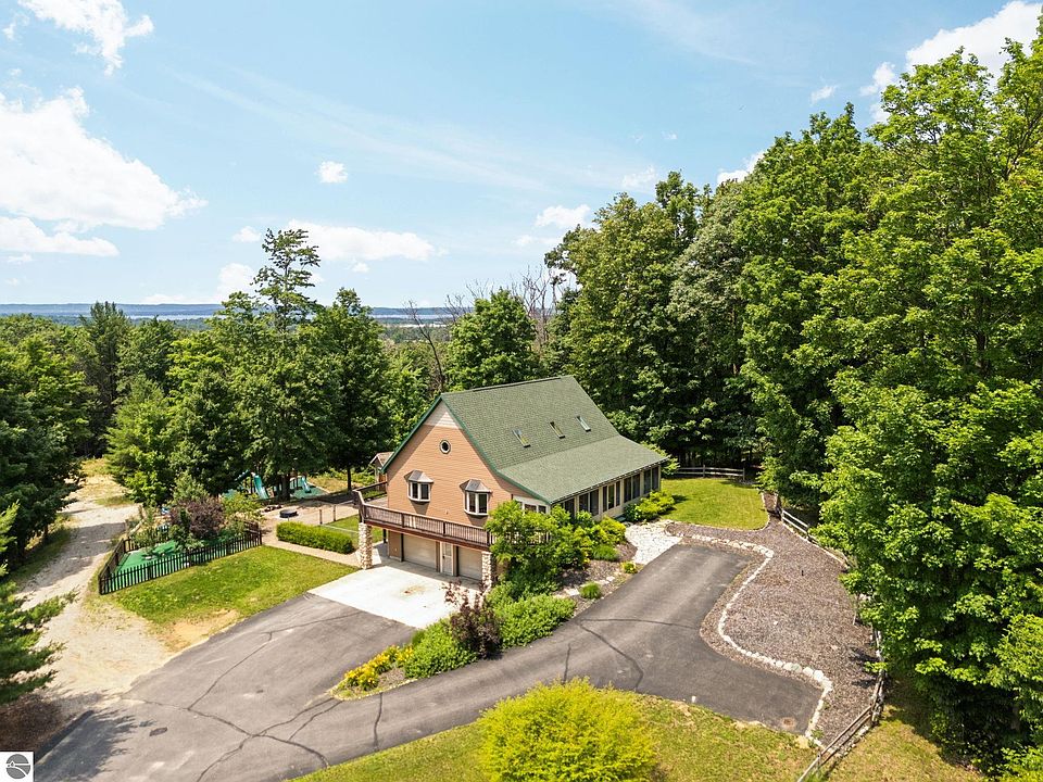 1st image of 5265 Bates Rd