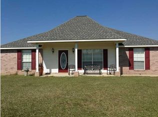 219 Suzanne Dejean Dr, Opelousas, LA 70570