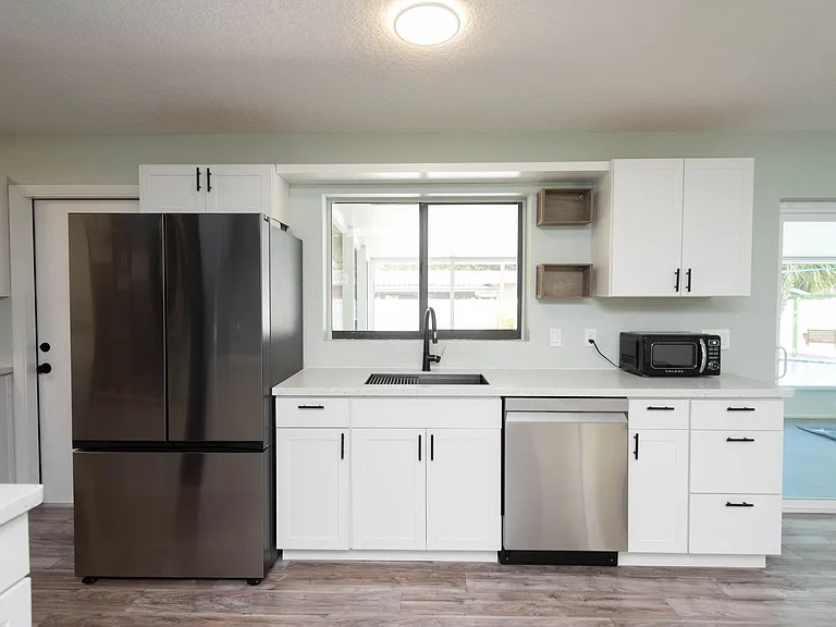 347 S Lakeside Dr — Photo 33