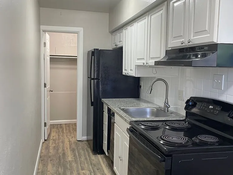 154 W Powers Cir — Photo 19
