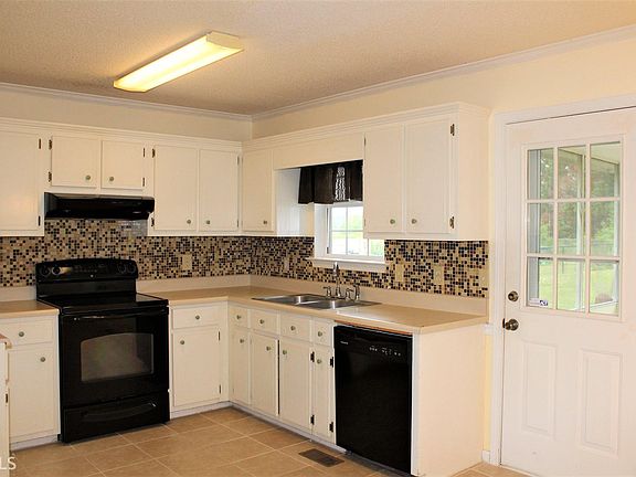 4th image of 12 Cottonwood Ct #0