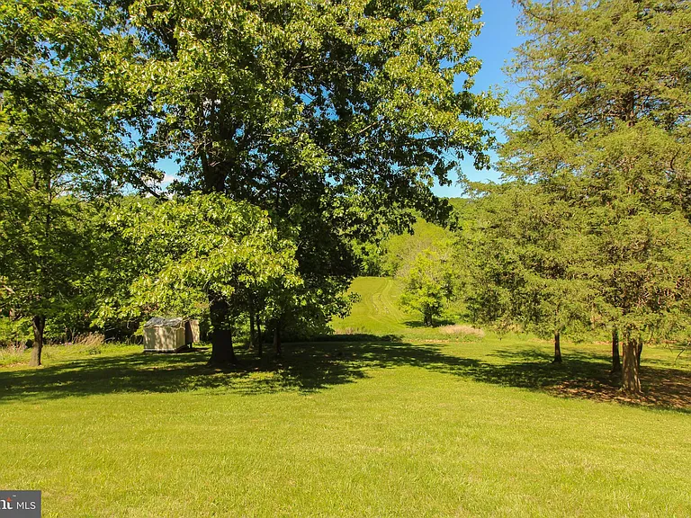 11 Hickory Ln — Photo 69
